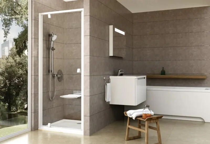 Ravak Pivot - grozāmās dušas durvis, 90 cm, balta/caurspīdīgs stikls 03G70101Z1
